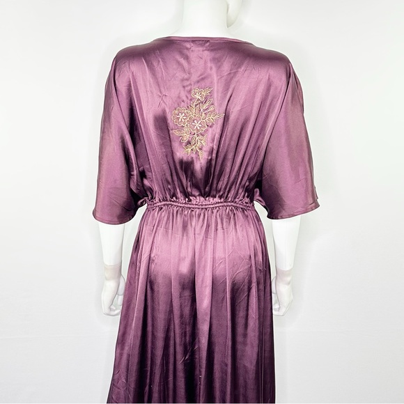World Market Purple Satin Embroidered Kaftan Maxi Dress Size L/XL Formal Boho - Picture 6 of 9